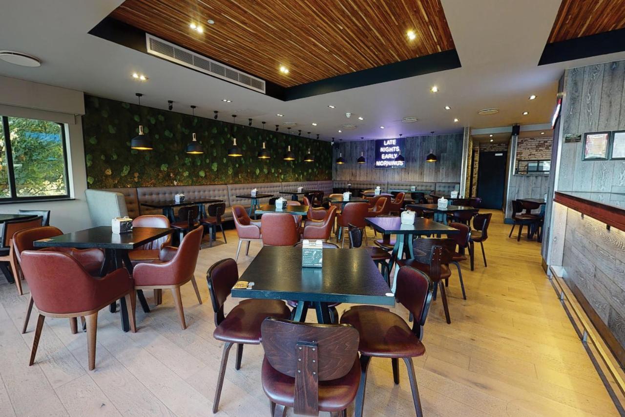 Village Hotel Nottingham Бийстън Екстериор снимка
